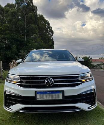 VOLKSWAGEN TIGUAN 2.0 300 TSI GASOLINA ALLSPACE R-LINE AUTOMÁTICO VOLKSWAGEN TIGUAN 2.0 300 TSI GASOLINA ALLSPACE R-LINE AUTOMÁTICO
